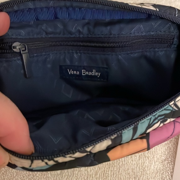 Vera Bradley Essential Mini Belt Bag NWT - Picture 6 of 9